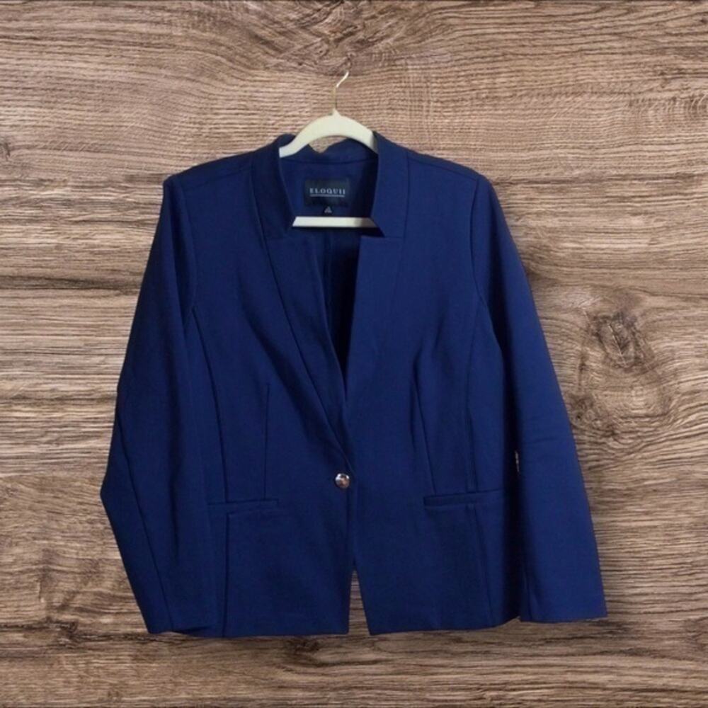 NWOT Eloquii navy blue blazer. Size 20. Stretch